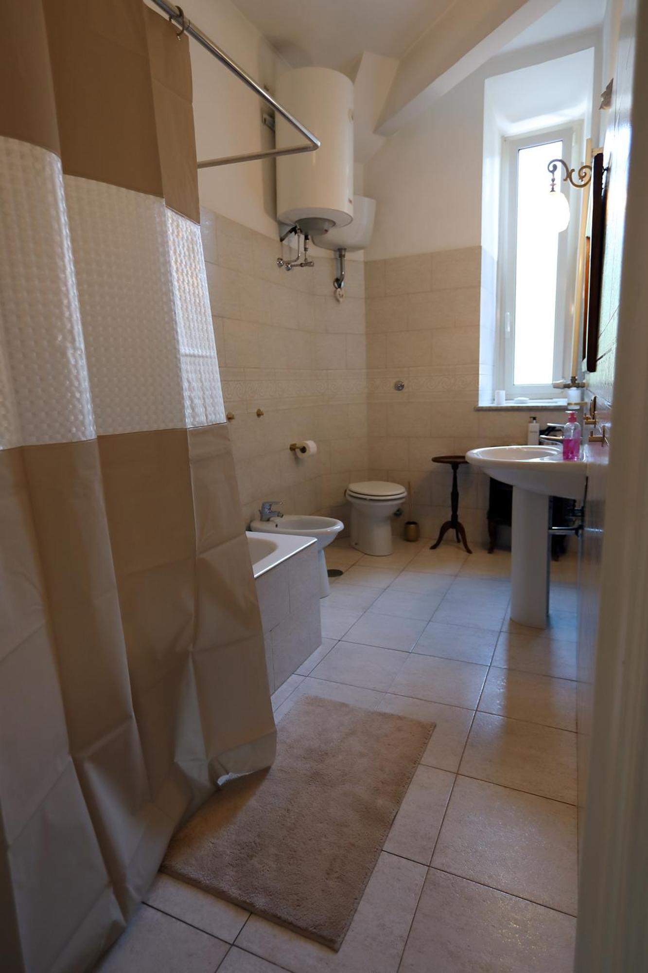 Domus Elisa Apartment โรม ภายนอก รูปภาพ