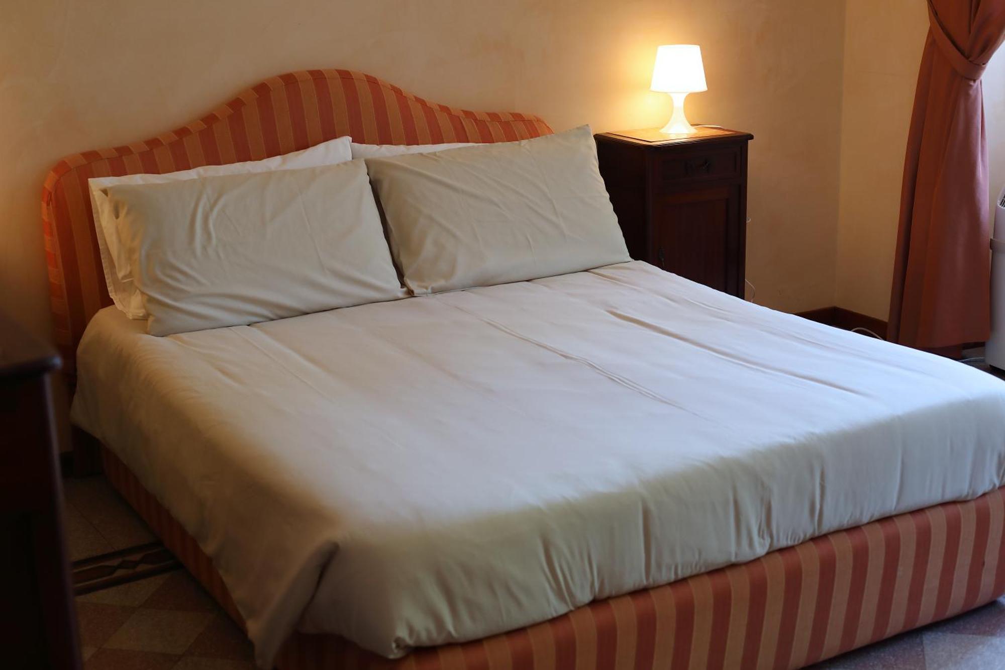 Domus Elisa Apartment โรม ภายนอก รูปภาพ