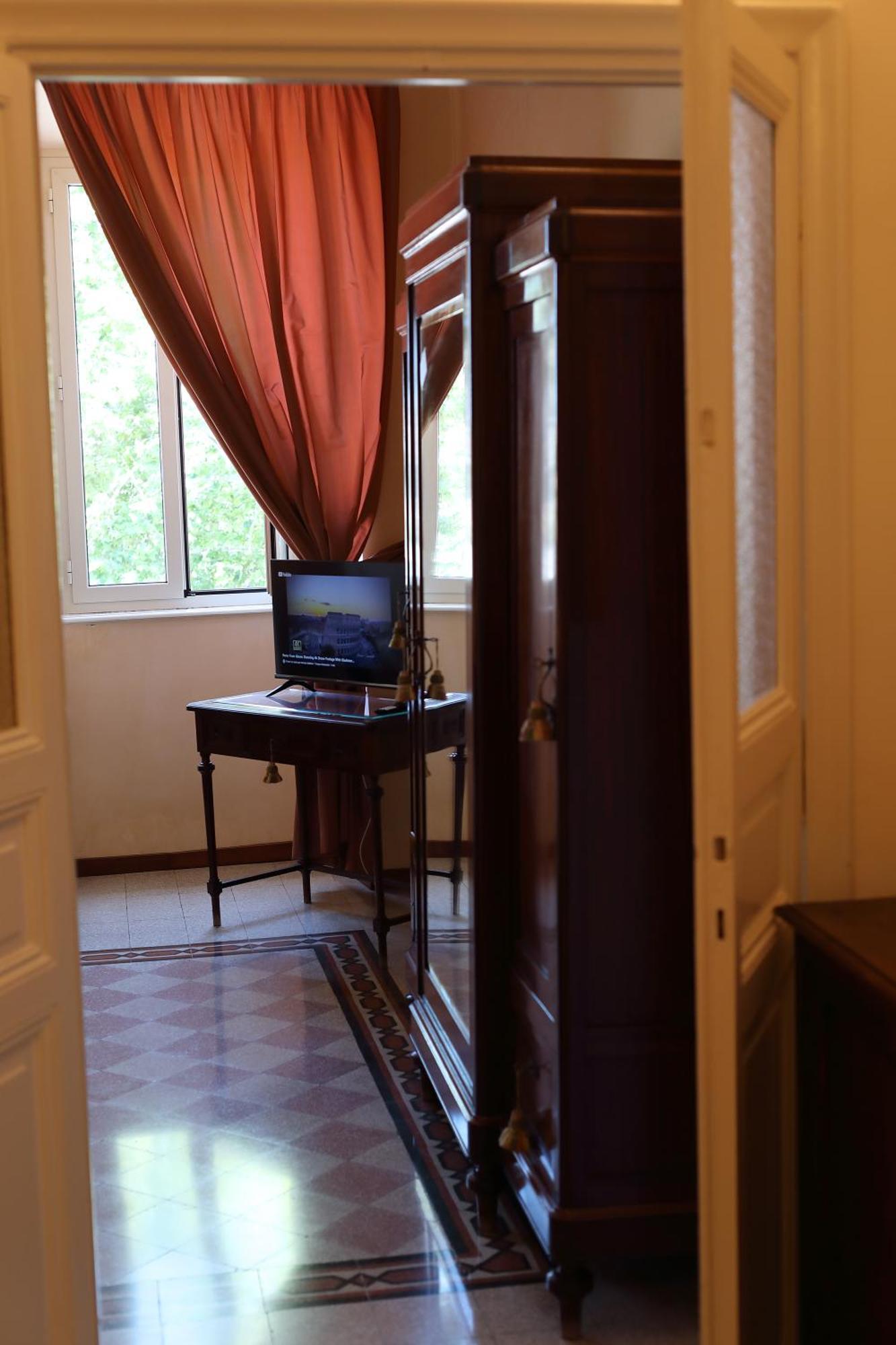 Domus Elisa Apartment โรม ภายนอก รูปภาพ
