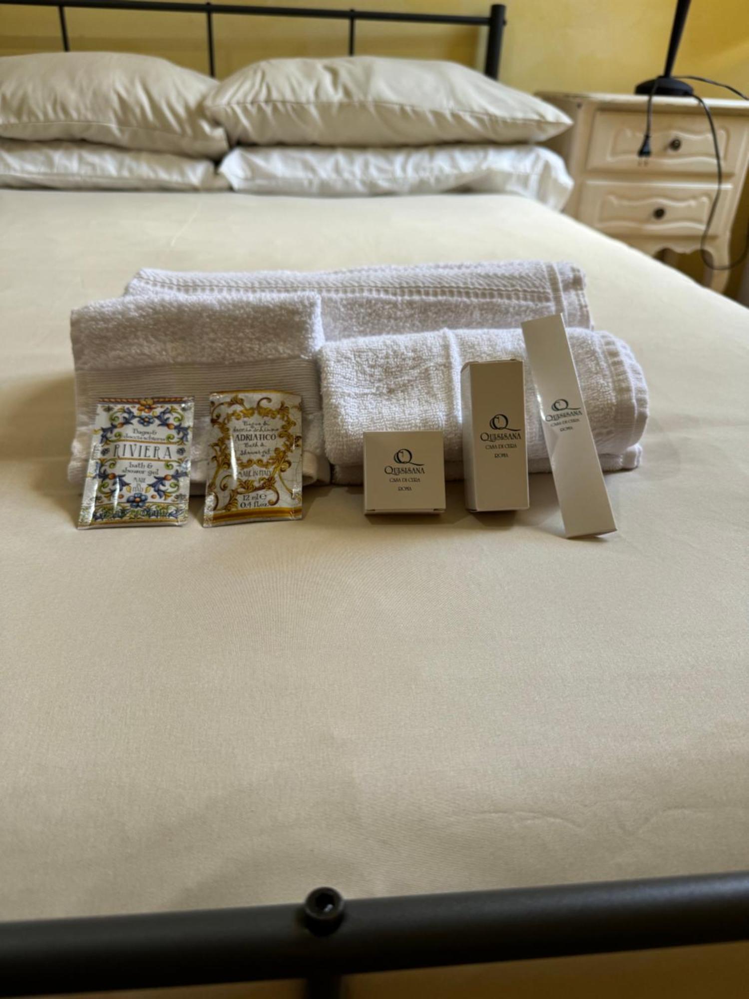 Domus Elisa Apartment โรม ภายนอก รูปภาพ